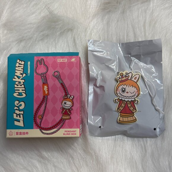 Labubu The‎ Monsters Let's Checkmate Pendant Blind Box - Queen - Picture 2 of 4